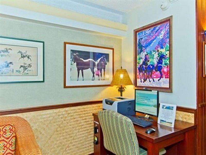 Equus Hotell Honolulu Exteriör bild